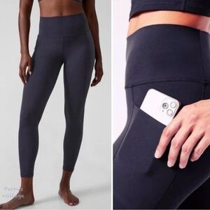 Athleta 7/8in salutation stash pocket tight